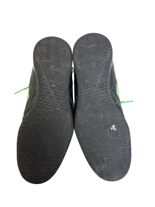 Vist Large View of Product Image Which is Lotto Soccer Indoor Shoes Black Senior 11.5