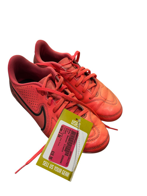 Vist Large View of Product Image Which is Used Nike Soccer Cleats Black And Pink Junior 04