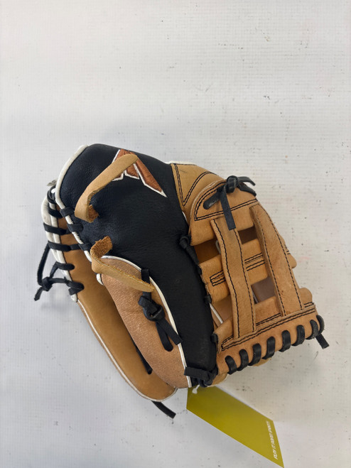 Vist Large View of Product Image Which is Used Easton FUTURE ELITE BB/SB Glove RH Throw Brown 11"