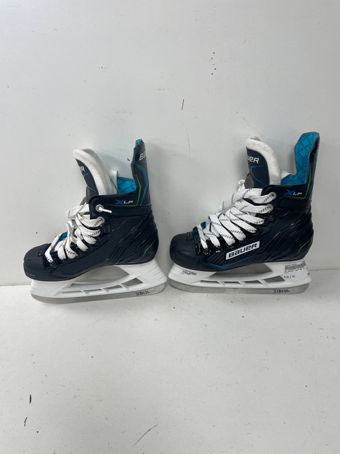 Vist Large View of Product Image Which is Used Bauer XLP Junior Hockey Skate Junior 02
