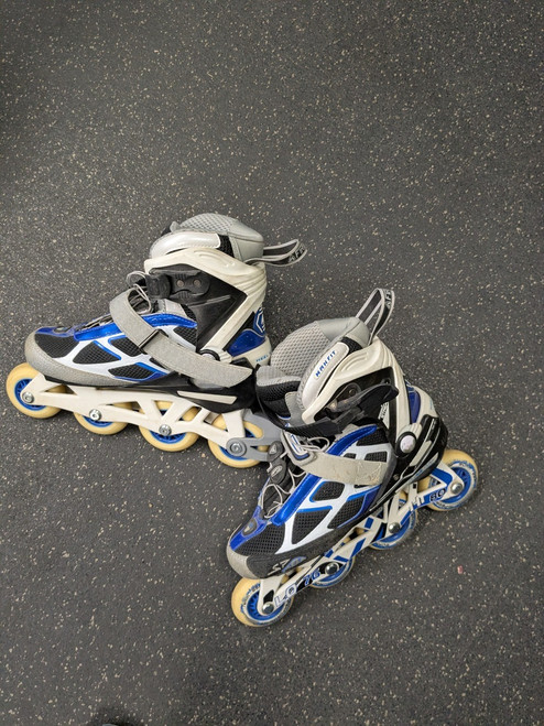 Vist Large View of Product Image Which is Used AIRSTREAM Senior Rec Fitness Skates None Senior 6