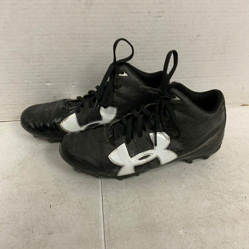 Vist Large View of Product Image Which is Under Armour Football Football Cleats