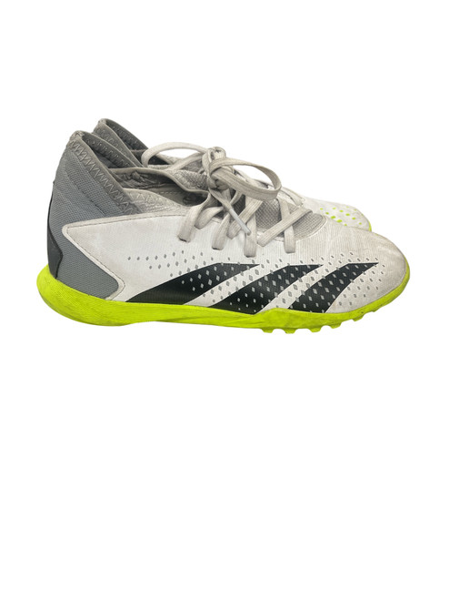 Vist Large View of Product Image Which is Used Adidas Soccer Indoor Shoes White Junior 02