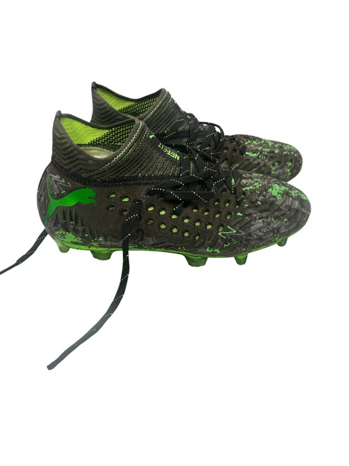 Vist Large View of Product Image Which is Used Puma Soccer Cleats Black Junior 02