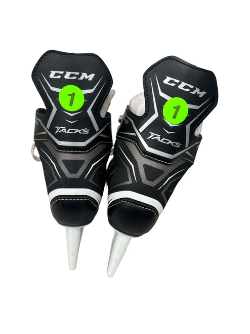 Vist Large View of Product Image Which is Used CCM 9040 TACKS Junior Hockey Skate Junior 01