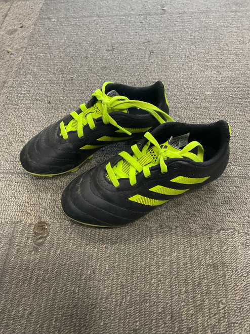 Vist Large View of Product Image Which is Used Adidas Soccer Cleats Black Junior 03