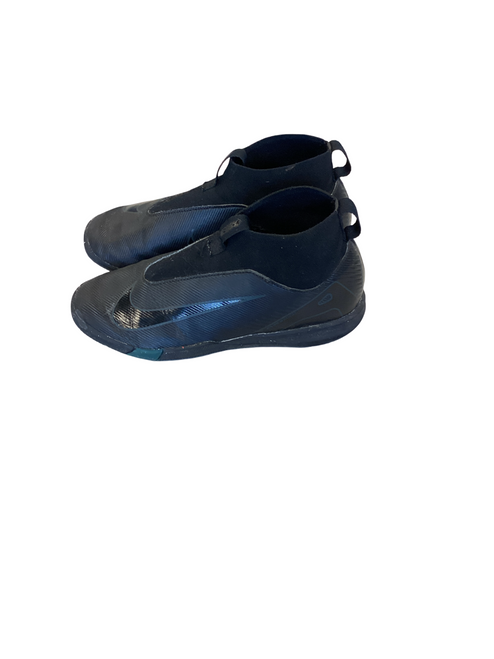 Vist Large View of Product Image Which is Used Nike Soccer Indoor Shoes Black Senior 6