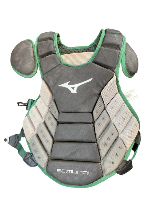 Vist Large View of Product Image Which is Used Mizuno SAMURAI Catchers Chest Protector Green Adult