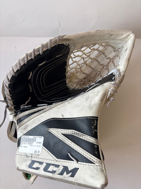 Vist Large View of Product Image Which is Used CCM P2.5 TRAPPER Junior Goalie Catcher None