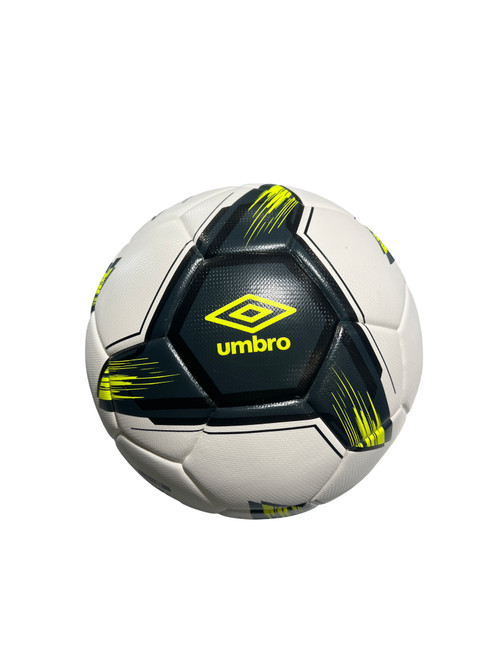 Vist Large View of Product Image Which is Used Umbro BALL All Size Soccer Ball White 5