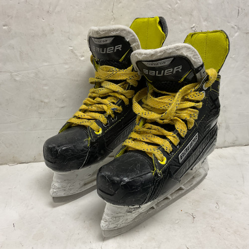 Vist Large View of Product Image Which is Used Bauer SUPREME S35 Junior Hockey Skate White/Black/Yellow Junior 03
