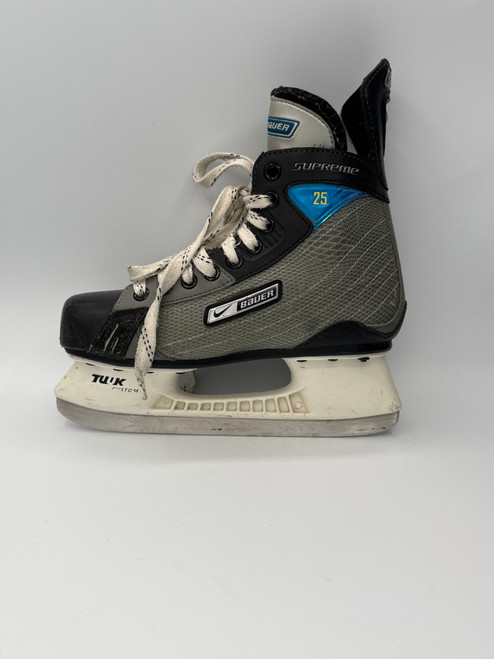 Vist Large View of Product Image Which is Used Bauer SUP 25 Junior Hockey Skate Junior 06