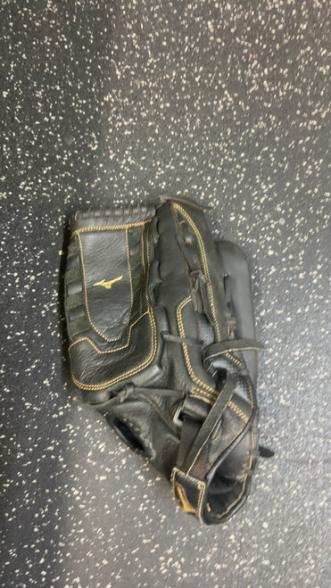 Vist Large View of Product Image Which is Used Mizuno PREMIER RH Throw Fastpitch Gloves Black 14"