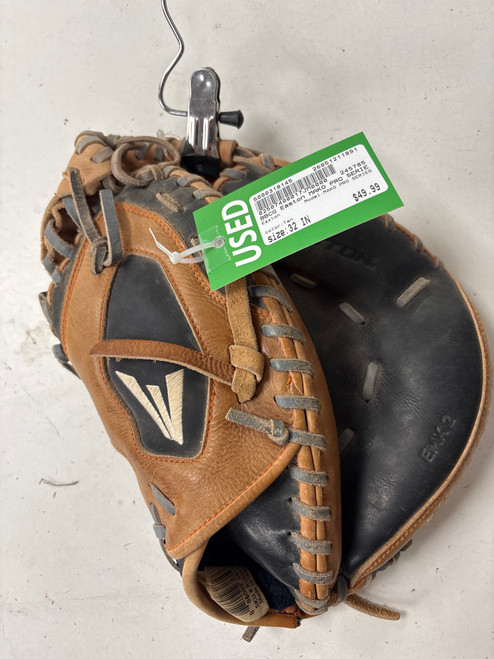 Vist Large View of Product Image Which is Used Easton MAKO PRO SERIES BB/SB Catchers RH Throw Tan 32"