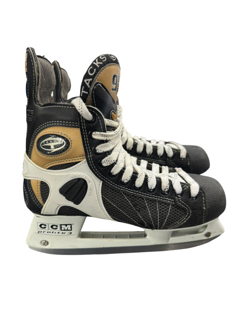 Vist Large View of Product Image Which is Used CCM 952 SUPER TACKS Senior Hockey Skate Senior 7
