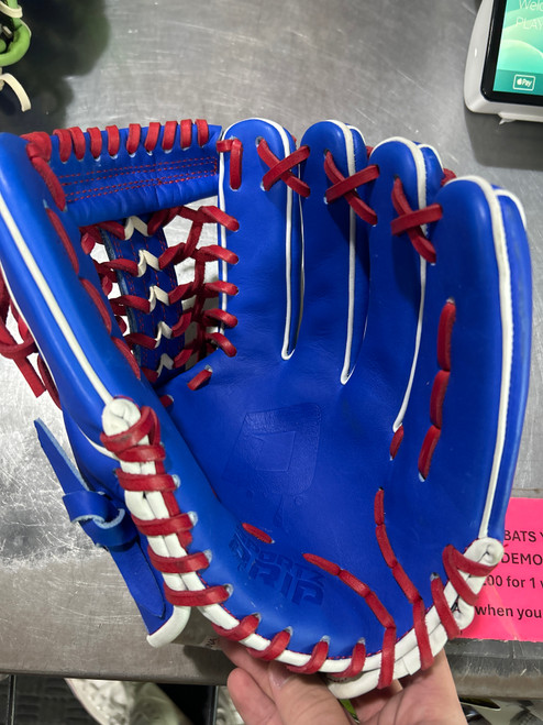 Vist Large View of Product Image Which is Used SPORTZ DRIP BB/SB Glove RH Throw Royal Blue 11 1/2"