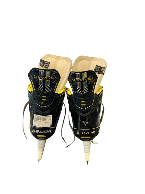 Vist Large View of Product Image Which is Used Bauer M4 FIT2 Junior Hockey Skate Junior 04