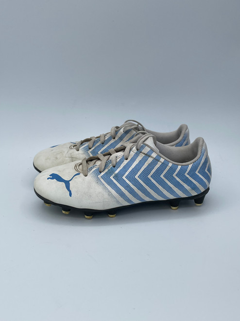 Vist Large View of Product Image Which is Used Puma Soccer Cleats White Junior 01