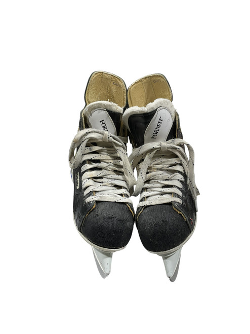 Vist Large View of Product Image Which is Used Bauer SUPREME Junior Hockey Skate Junior 03