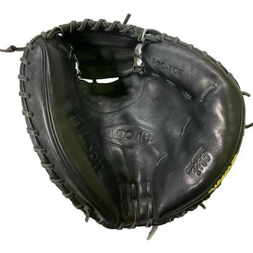 Vist Large View of Product Image Which is Used Wilson 1790 A2000 BB/SB Catchers RH Throw Black 34"