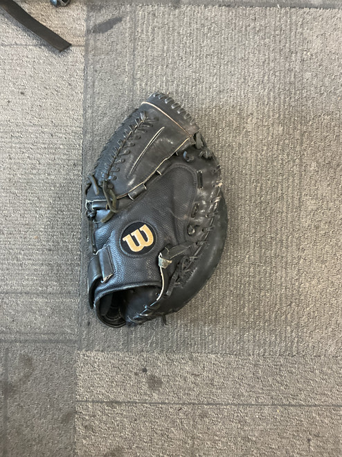 Vist Large View of Product Image Which is Used Wilson A2000 A2403 BB/SB Catchers RH Throw Black 34"
