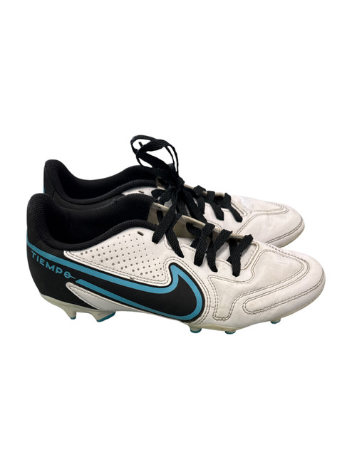 Vist Large View of Product Image Which is Soccer cleats