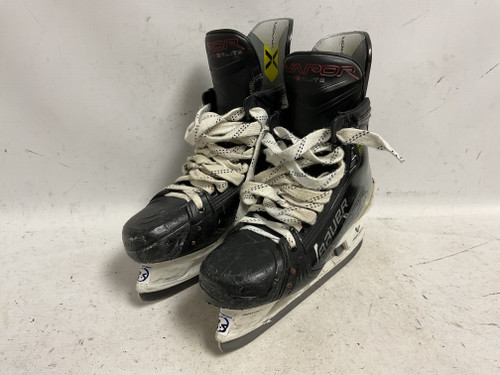 Vist Large View of Product Image Which is Used Bauer VAPOR HYPERLITE 2 Senior Hockey Skate Senior 8.5