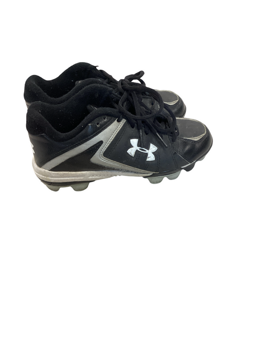 Vist Large View of Product Image Which is Under Armour BASEBALL CLEAT Baseball/Softball Cleats Black Junior 01