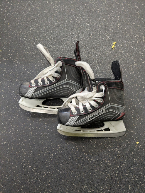 Vist Large View of Product Image Which is Used Bauer X200 Youth Hockey Skate Youth 11.0