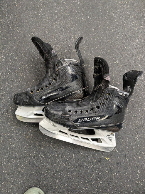 Vist Large View of Product Image Which is Used Bauer MATRIX Senior Hockey Skate Senior 7
