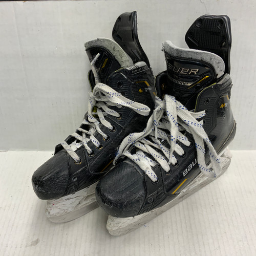Vist Large View of Product Image Which is Used Bauer SUPREME M5 PRO Intermediate Hockey Skate Intermediate 6.5