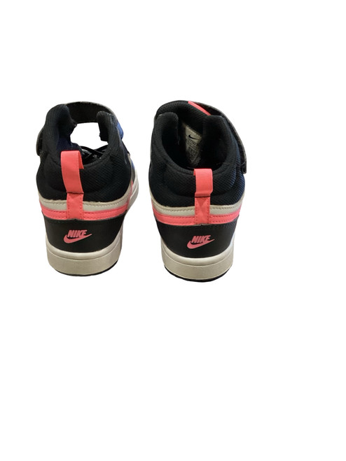 Vist Large View of Product Image Which is Used Adidas Soccer Cleats Pink Junior 01.5