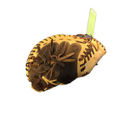 Vist Large View of Product Image Which is Used Akadema APM 241 BB/SB Catchers RH Throw Brown 33"