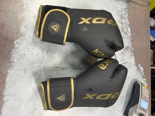 Vist Large View of Product Image Which is Used Boxing Gloves Black MD