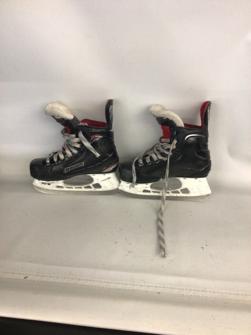 Vist Large View of Product Image Which is Used Bauer BAUER X 500 Youth Hockey Skate Youth 13.5