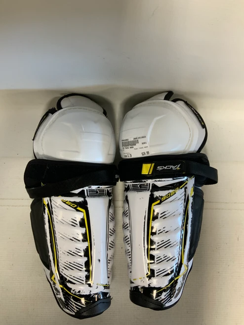 Vist Large View of Product Image Which is Used CCM TACKS 9060 Junior Shin Guards White 11"