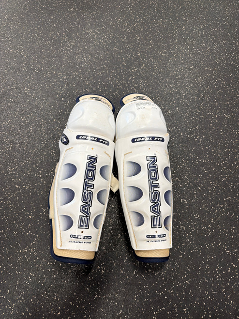 Vist Large View of Product Image Which is Used Easton SYNERGY IDEAL FIT Senior Shin Guards White 12"