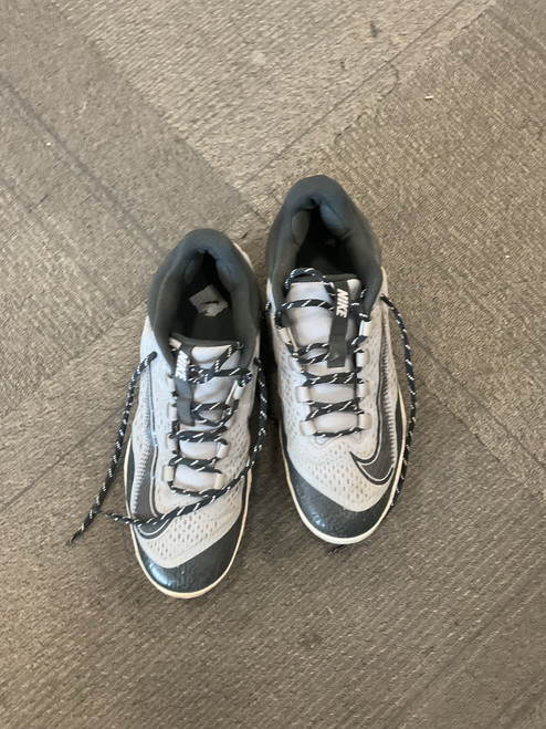 Vist Large View of Product Image Which is Used Nike BASEBALL CLEATS METAL BB/SB Cleats Grey Senior 10.5