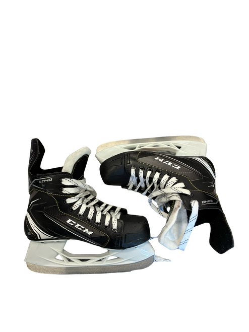 Vist Large View of Product Image Which is Used CCM 9040 Junior Hockey Skate Junior 03