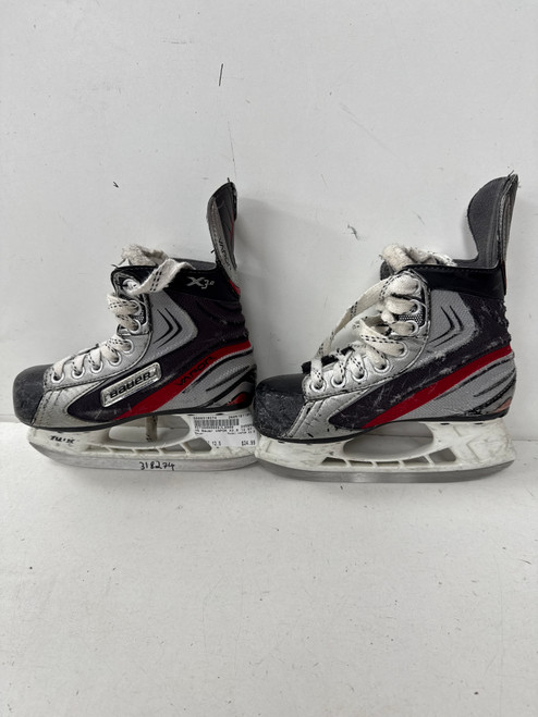 Vist Large View of Product Image Which is Used Bauer VAPOR X3.0 Youth Hockey Skate Youth 12.5