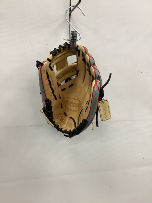 Vist Large View of Product Image Which is Used Wilson A2000 PF88 BB/SB Glove RH Throw Grey And Red 11 1/4"