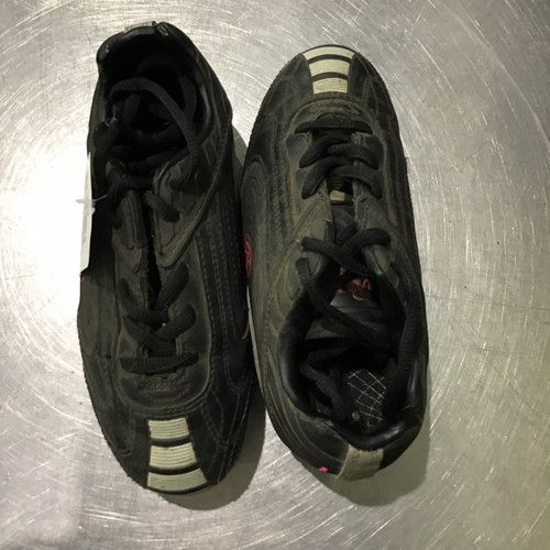 Vist Large View of Product Image Which is Rawlings Baseball and Softball Baseball and Softball Cleats