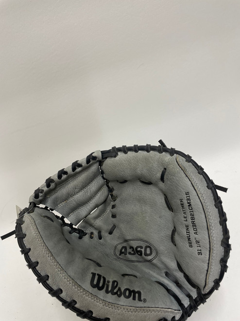 Vist Large View of Product Image Which is Used Wilson A360 BB/SB Catchers RH Throw Black 31 1/2"