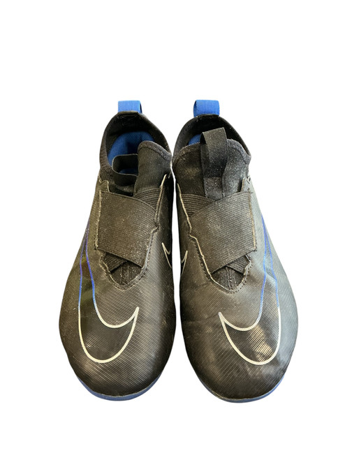 Vist Large View of Product Image Which is Used Nike Soccer Cleats Black Junior 04