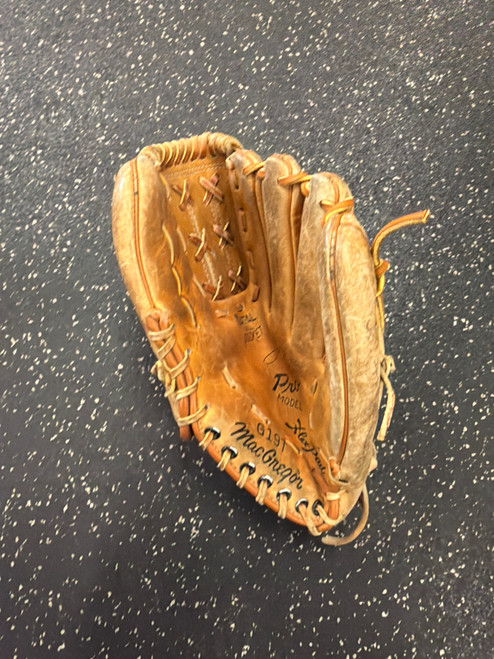 Vist Large View of Product Image Which is Used MacGregor G19T BB/SB Glove RH Throw Brown 11"
