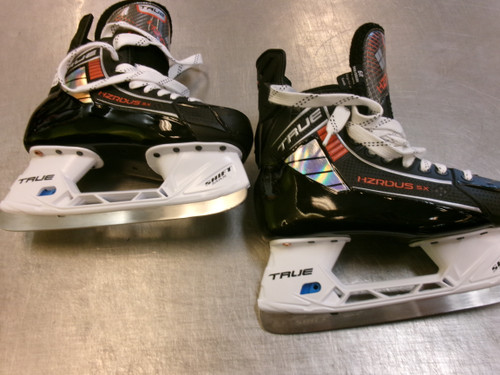 Vist Large View of Product Image Which is Used True HZDUS 5X Intermediate Hockey Skate Intermediate 6.0