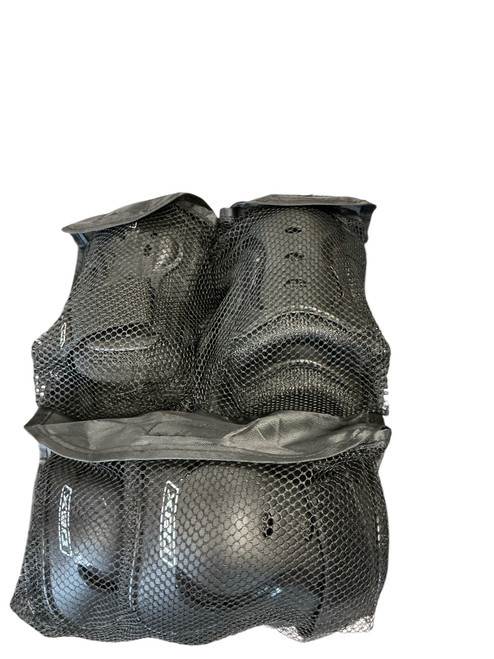 Vist Large View of Product Image Which is Used DBX YOUTH PROTECTIVE SET Skateboard Accessory