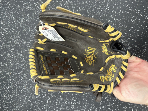 Vist Large View of Product Image Which is Used Rawlings H110BRNC BB/SB Glove RH Throw Brown 11"
