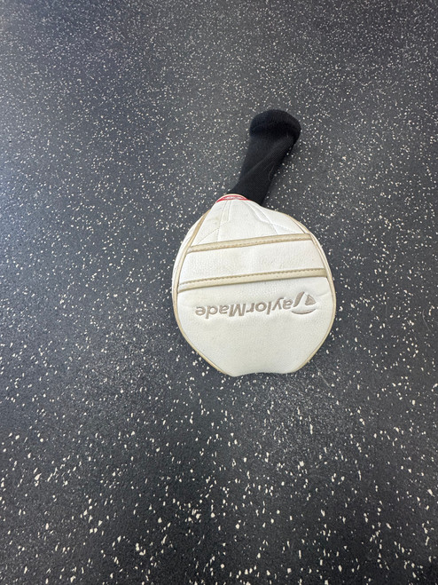 Vist Large View of Product Image Which is Used Taylormade AEROBURNER Golf Accessory
