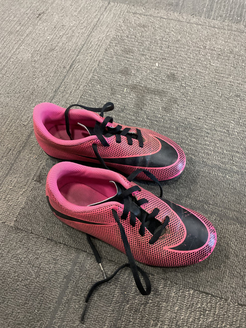 Vist Large View of Product Image Which is Used Nike Soccer Cleats Pink Youth 13.0
